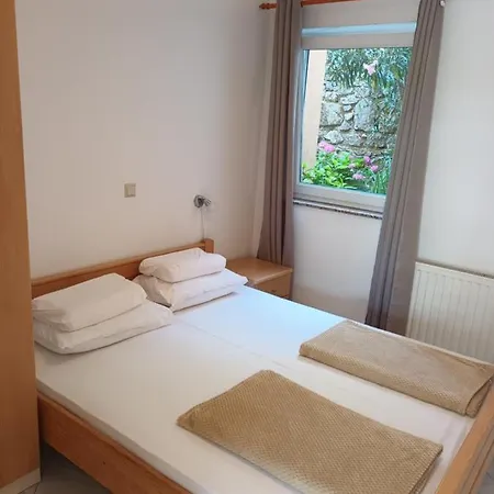 Ferienwohnung Sea & Honey Krk Town Exterior foto