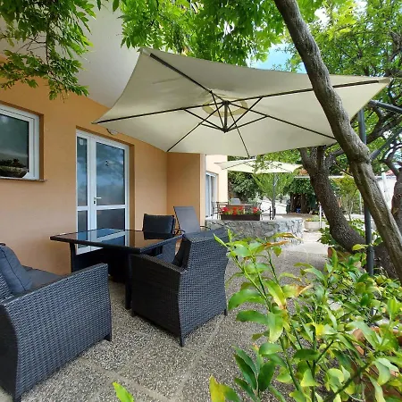 Ferienwohnung Sea & Honey Krk Town Exterior foto