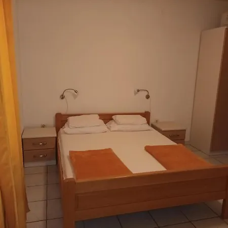 Ferienwohnung Sea & Honey Krk Town Exterior foto